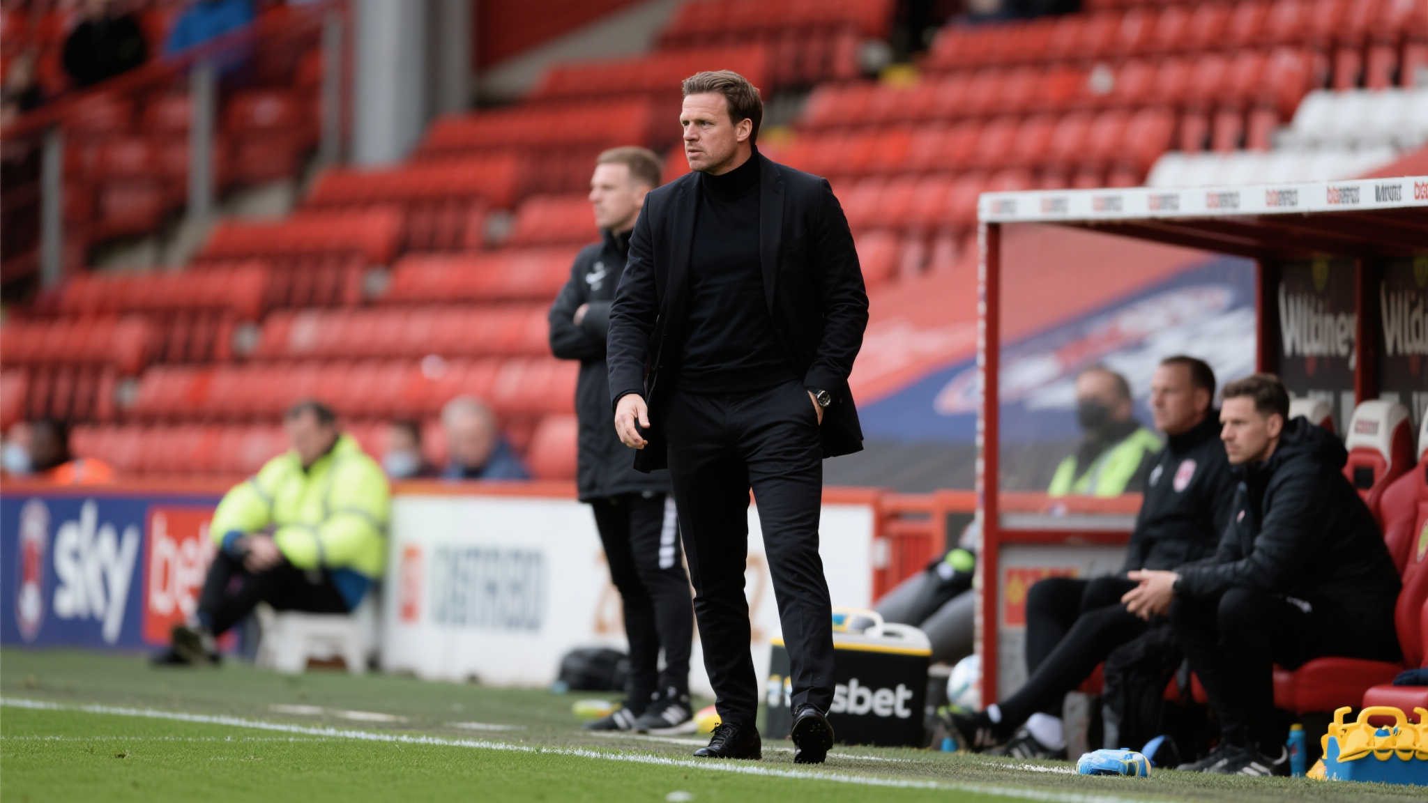 从教练席到机场岗位:斯旺西前主帅威廉姆斯另辟新路